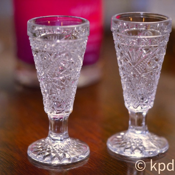 2 EAPG Pressed Glass Shot Cordial Liquor Clear Aperitif Footed - Picture 2 of 6